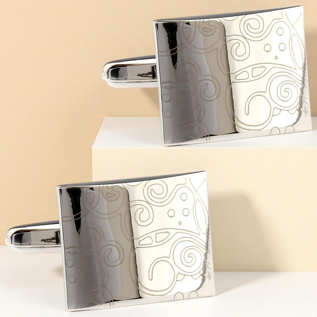 V-förmige Metallmanschettenknöpfe mit lasergraviertem Logo und gebürsteter Oberfläche