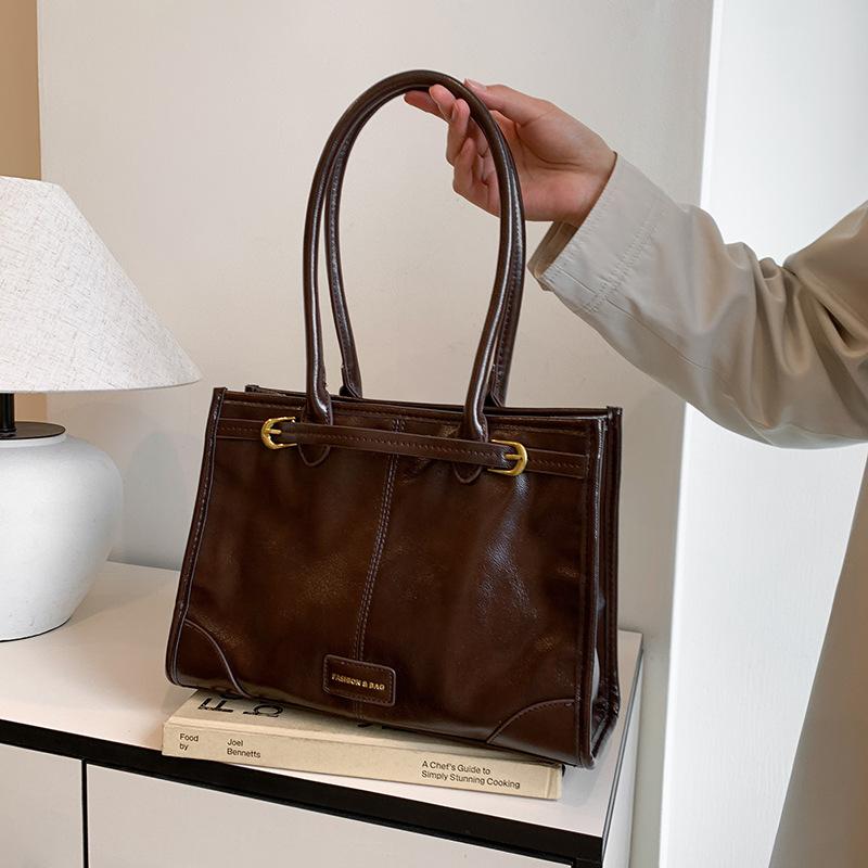 Large Capacity Retro Tote Bag for Women  New Autumn and Winter Soft Leather Underarm Bag Texture Fashionable Shoulder Bag