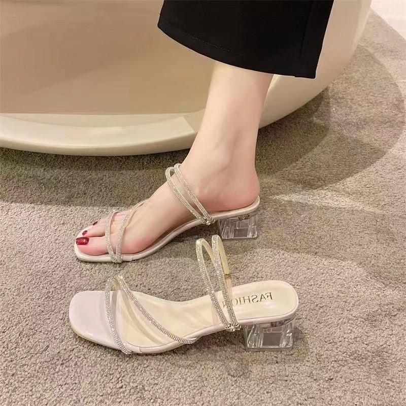 Wear the New Summer Fairy-like Style Flip-flops Over the Thick-heeled Rhinestone Women's Shoes C997