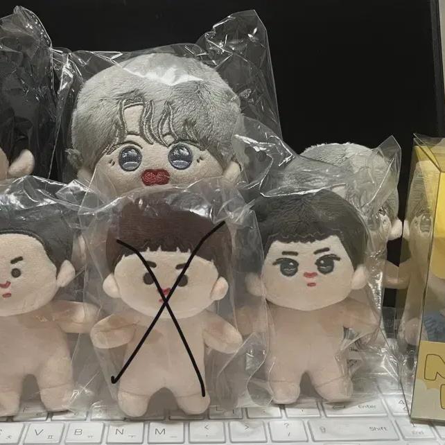 

Ha Sungwoon Doll
