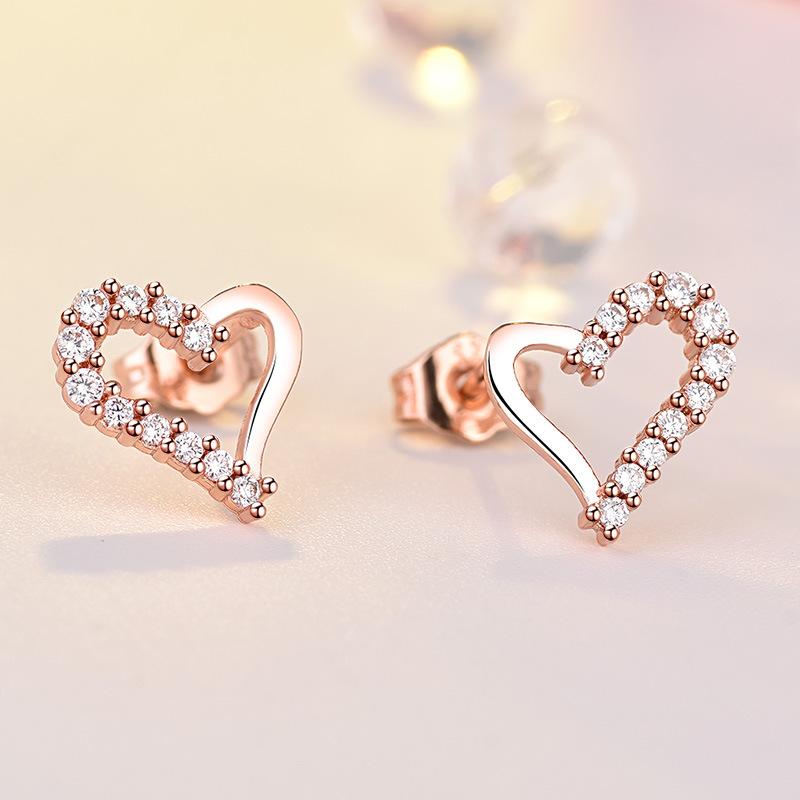 Women's Fashion Simple Love Earrings