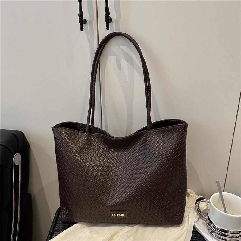 

New fashion niche leisure large capacity high-end shoulder bag lazy style shopping bag tote bag