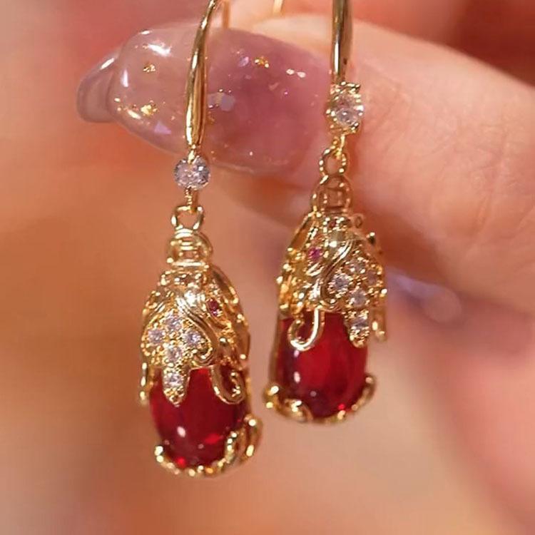 Retro red Pixiu earrings New trendy niche earrings Temperament elegant earrings