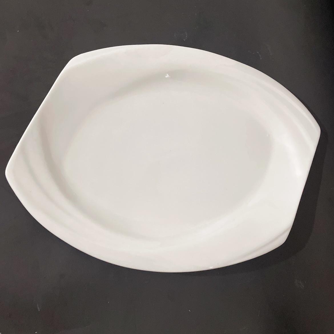 

Exquisite Ceramic Plates: Hand-Painted, Solid Color Bowls for Home or Restaurant Use 10-inch diameter 25 cm