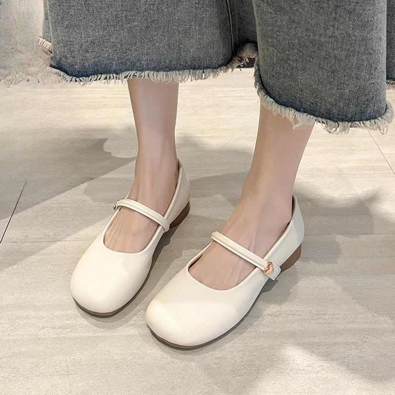 A New Style of Round-toed Shallow-mouthed Retro Versatile Thick-cut Single Shoes