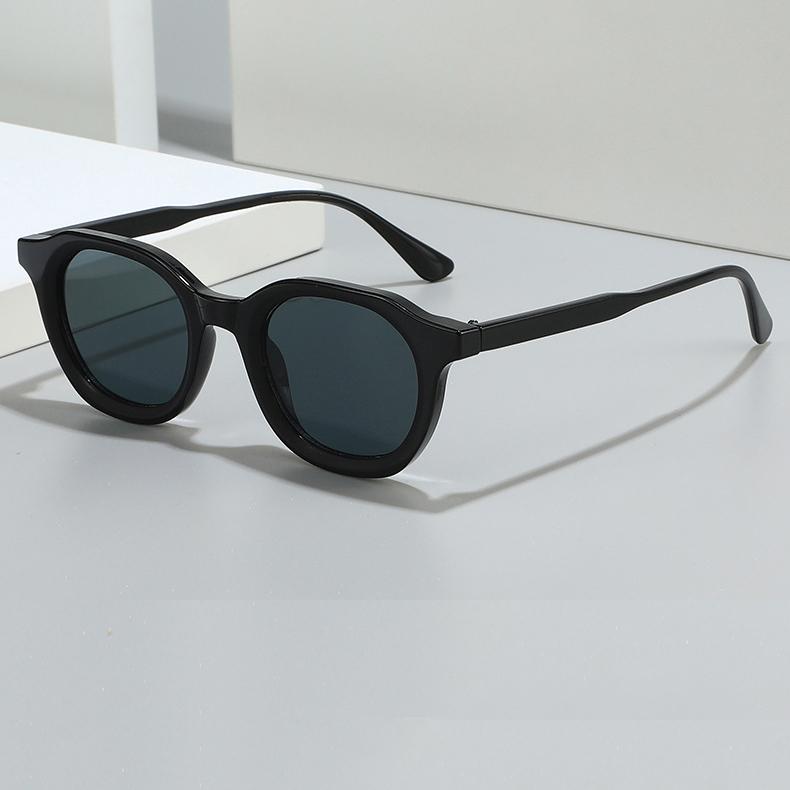Hot oval Sun glasses retro simple versatile round fashion Sunglasses 2025 for men women