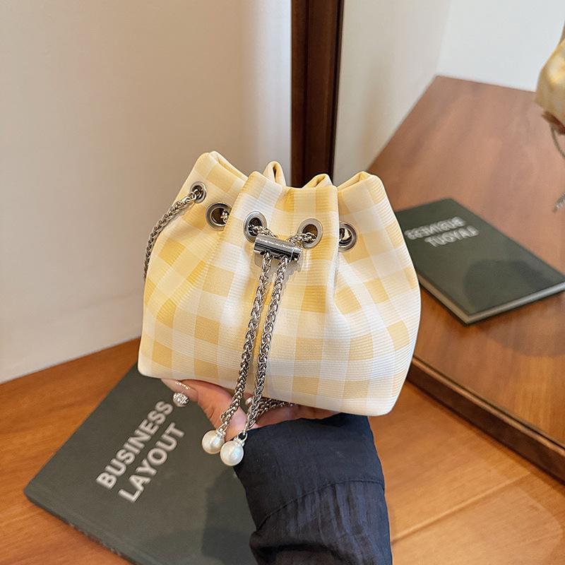Premium texture niche plaid cloth messenger bag summer new trendy fashion portable bucket bag women's bag