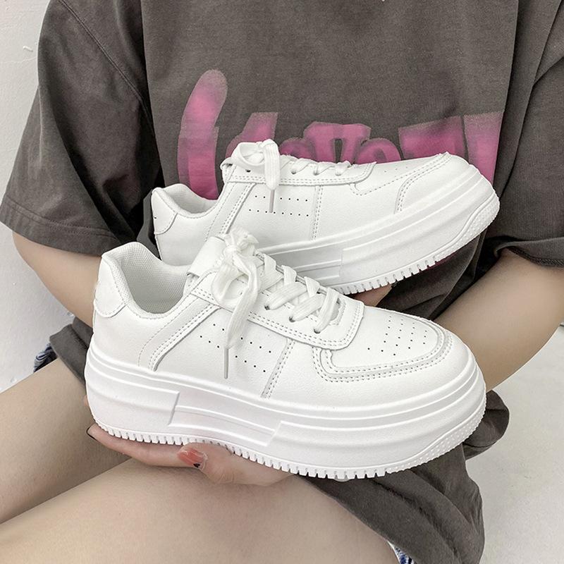 

маленькие белые туфли на толстой подошве женские новые осенние увеличивающие рост дышащие туфли модные туфли повседневные спортивные кеды 40 белый