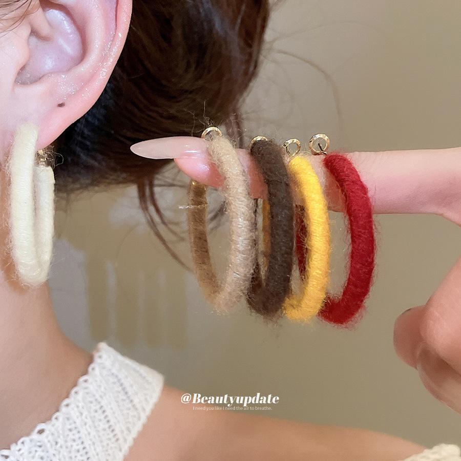 2025 new flocking round earrings autumn and winter simple temperament earrings daily commuting versatile earrings