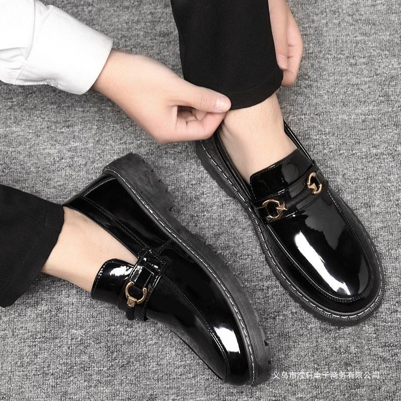 New Men's Casual Leather Shoes Summer Breathable Slip-On Business British Trendy Glossy Black Hair Stylist Men's Footwear