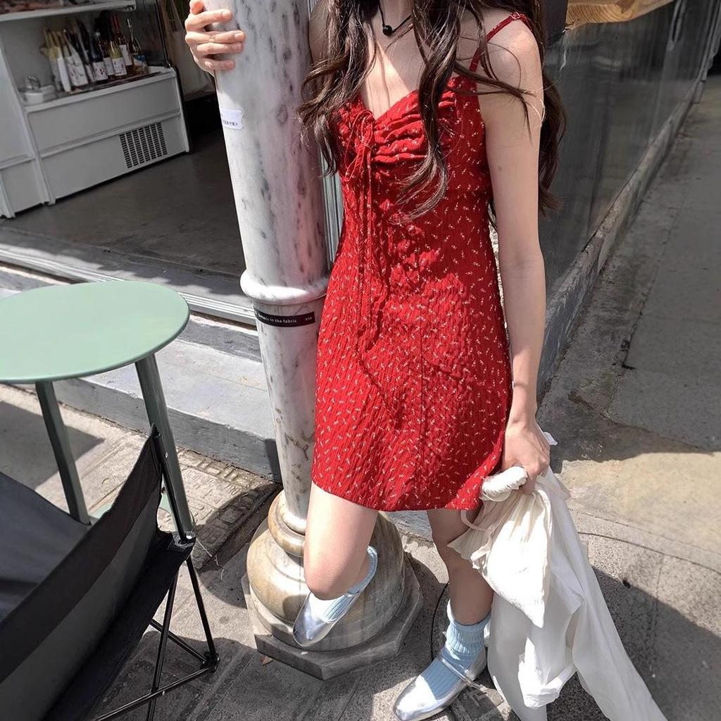 Retro Spicy Girl Red Pleated Spaghetti Strap A-Line Mini Dress - Women's Summer Vacation Slimming Waist Style