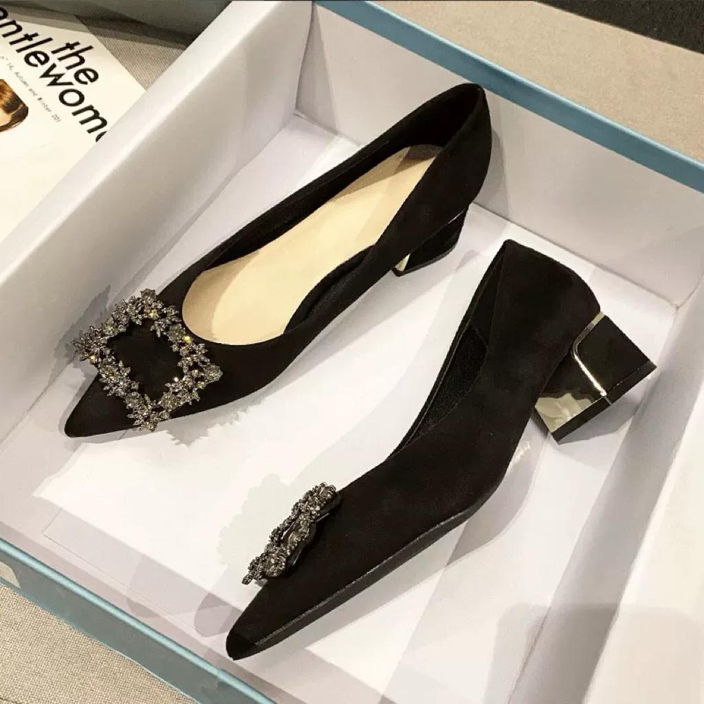 

Модная обувь на каблуке для женщин 2025 Новые весенне-осенние туфли-лодочки с острым носком Блестящие бриллиантовые туфли на толстом каблуке Модные женские туфли с мелким вырезом Женские каблуки 40 чёрный