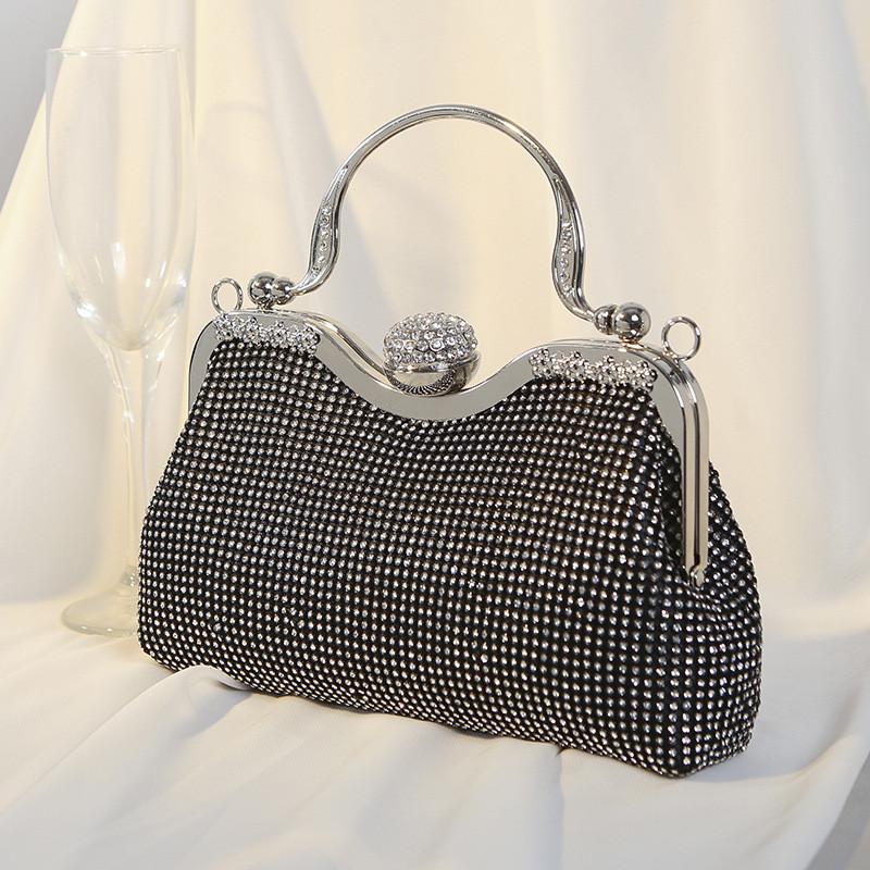 Glamouröse Muschelförmige Handtasche mit Strasssteinen und Satinfutter für festliche Anlässe und den täglichen Gebrauch