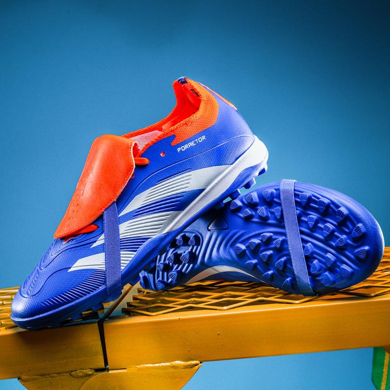 New Autumn High Quality Adult Football Shoes Lightweight Versatile Low Cut Sports Shoes Balanced and Flexible Nail Shoes