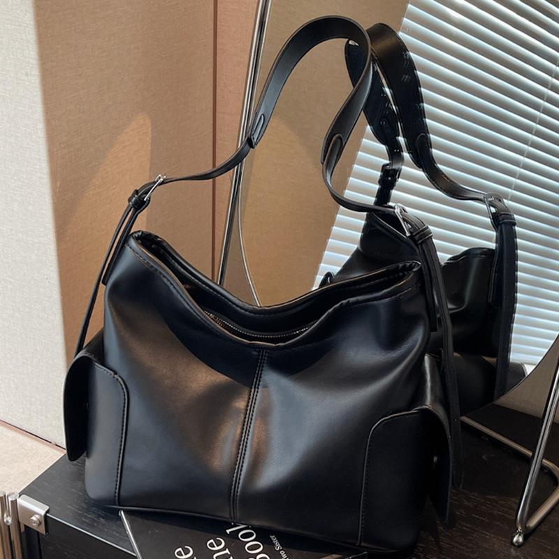 2025 Autumn New Retro Large-capacity Tote Bag Women's Shoulder Messenger Fashion Bag Daily Commuter Temperament Women's Bag