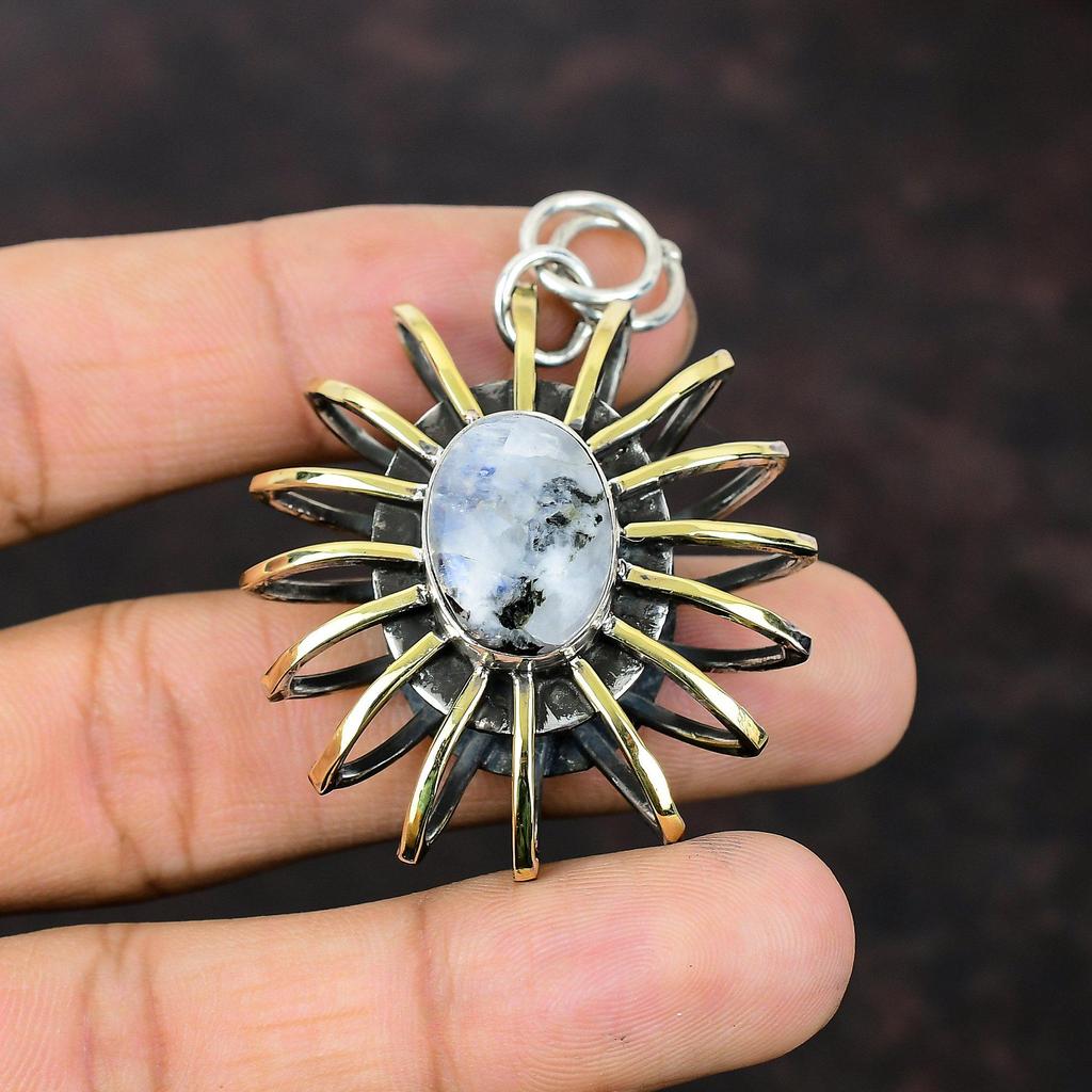 Pingente de pedra da lua arco-íris, joia feita à mão, pingente de prata esterlina 925, pingente de gaiola banhado a ouro 18K, presente para mãe, pingente incrível