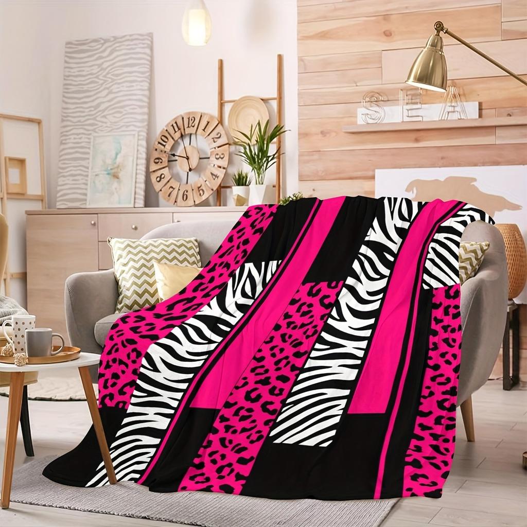 Pink Leopard Print Plush Blanket Air Conditioning Blanket Hunting Leopard Pink White Black Flannel Fleece Blanket  Animal Print