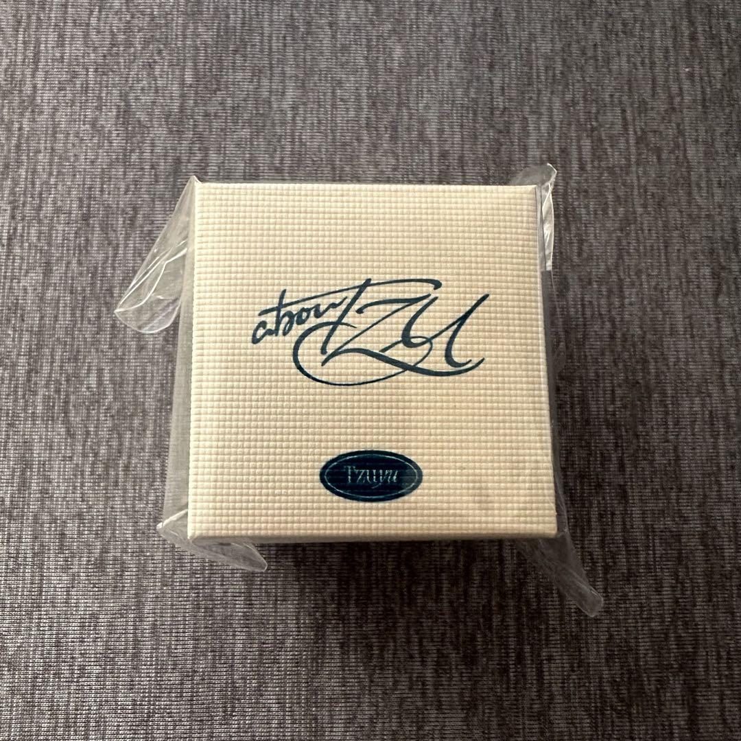 

[USED] TWICE aboutzu logo ring