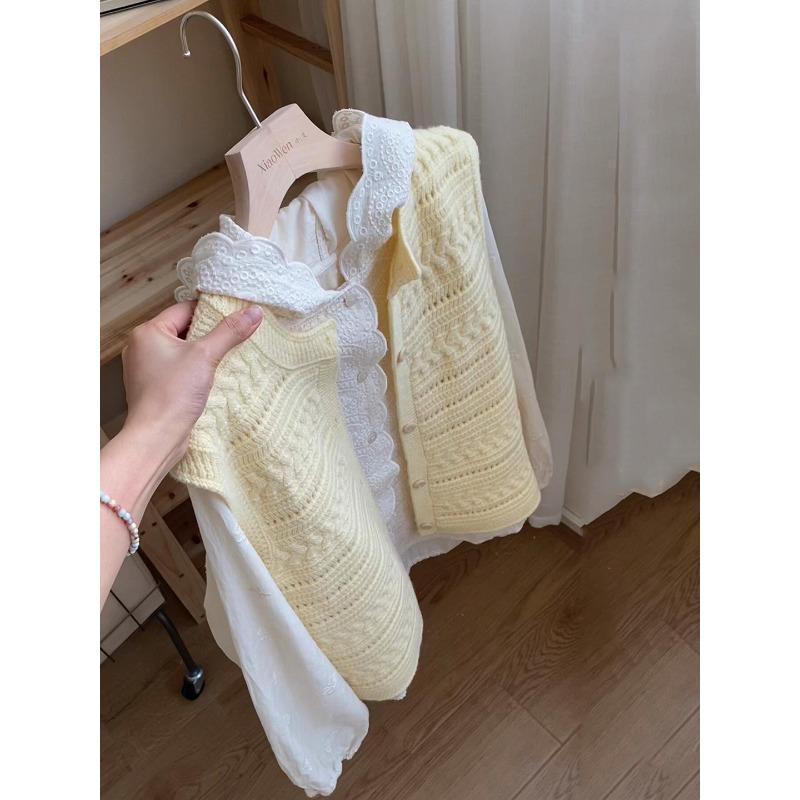 Sweet single-breasted sweater vest jacket women's autumn and winter new atmosphere knitted crochet vest top