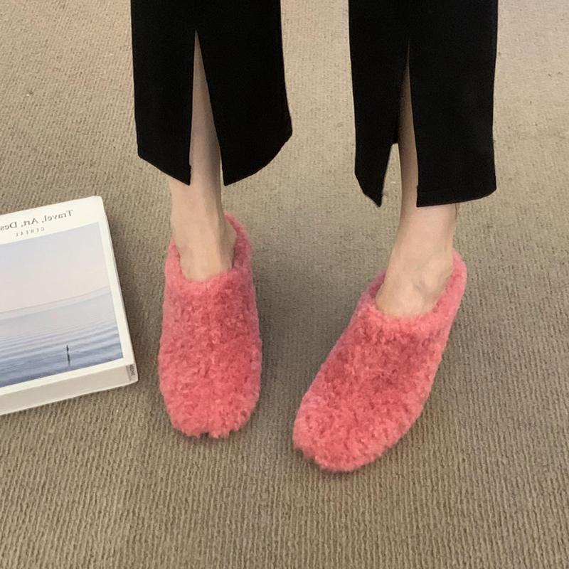 Fashion Slip-on Pink Wool Mules Women Fashion  Closed Toe  Plush Court Clogs Ladies Winter Warm Lambswool Heeled Slippers