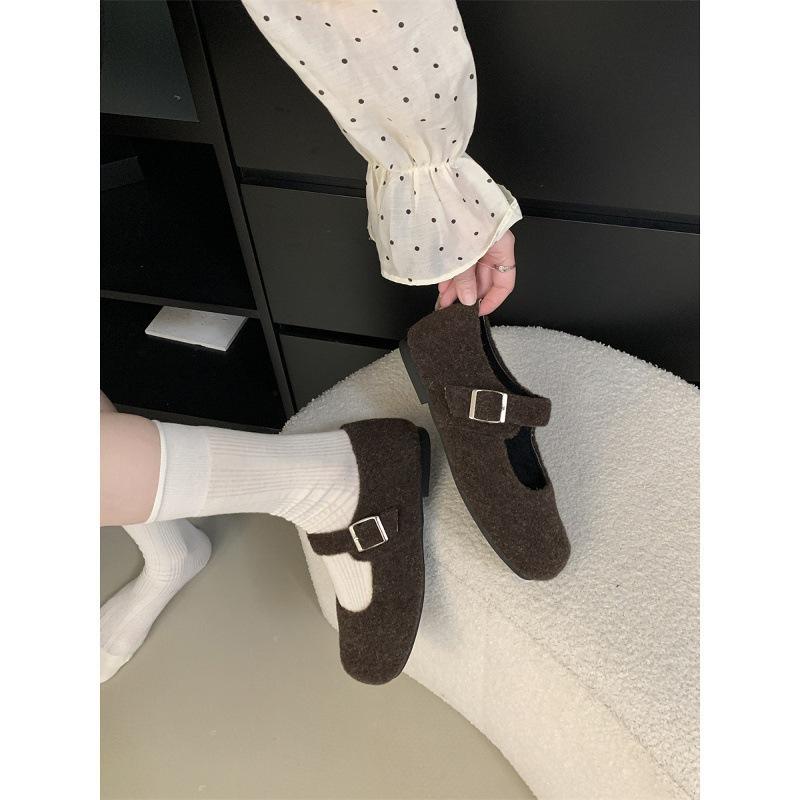 Retro style flat-soled Mary Jane shoes, children's winter velvet warm platform beanie ladyshoes