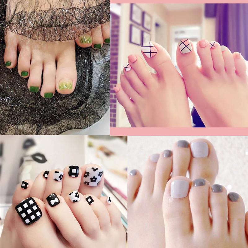 

Summer Wearable Toenail Art: 24-Piece Fake Nail Collection