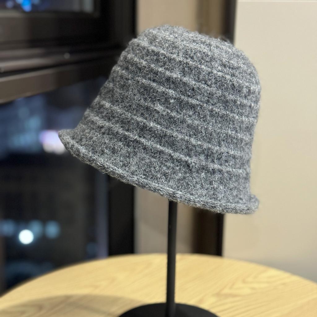 New Style Fisherman Hat Women's Curled Top Hat Autumn and Winter Warm Knitted Cashmere Hat Temperament Face Small Basin Hat