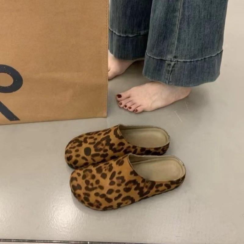 Flat Shoes Plus Size Women's Shoes Thick Soles Toe Caps Half Slippers Women Outdoor Wear Leopard Print Lazy Soft Soled Sneakers
