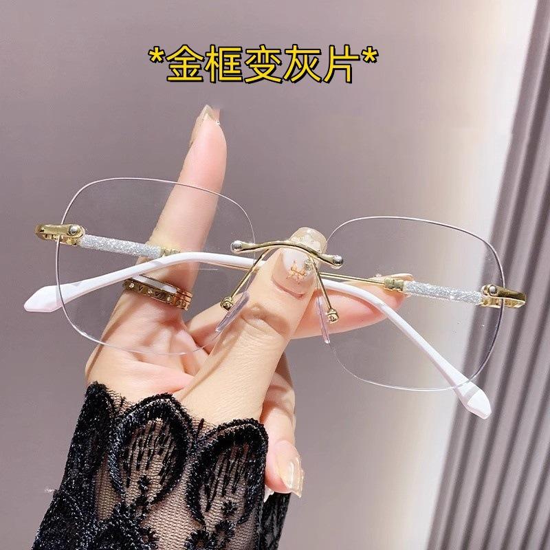 Advanced Photosensitive Color-Changing Flat Mirror Gypsy Douyin Anti-Blue Women'S Boundless Frame Trimmed High Definition Reading Glasses