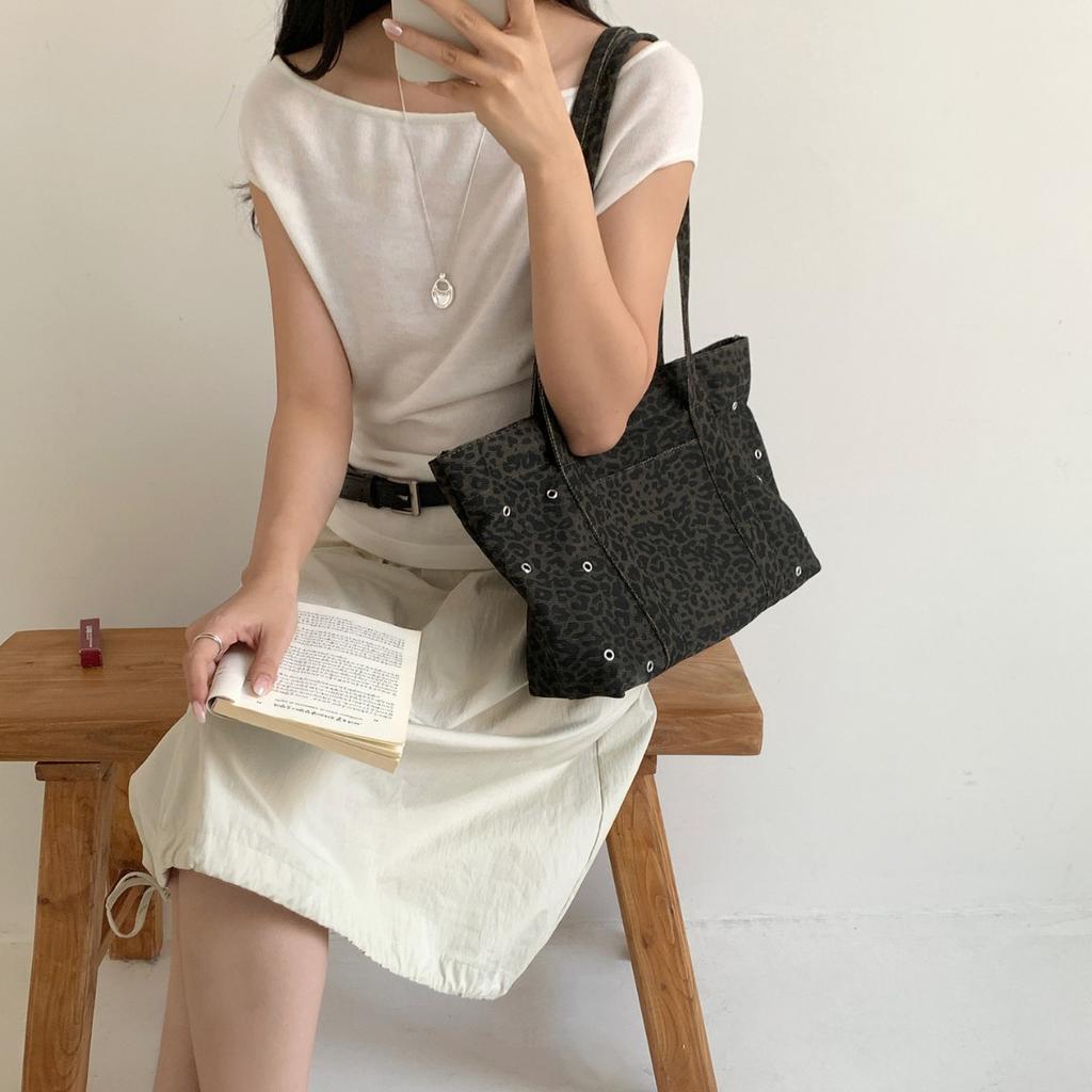 Autumn Korean Retro Leopard Print Canvas Bag, Niche and Versatile, Large Capacity Casual Single Shoulder Tote Bag