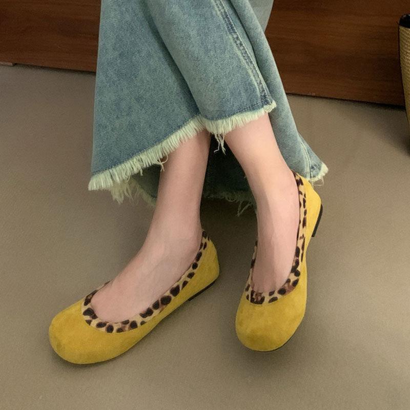Retro round head shallow mouth single shoes women's 2025 autumn new one-pedal soft-soled comfortable Doudou shoes suede grandma shoes