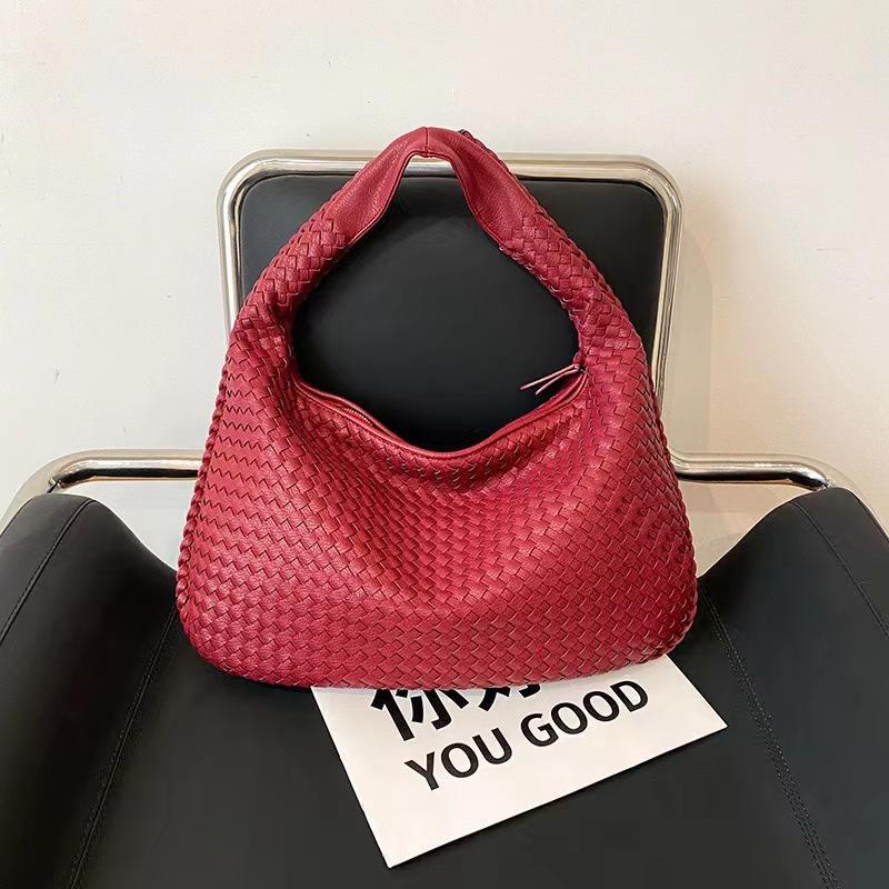 French Style Underarm Bag, New High-end Woven Bag, Shoulder Handbag, Women's Atmospheric Versatile Commuter Bag