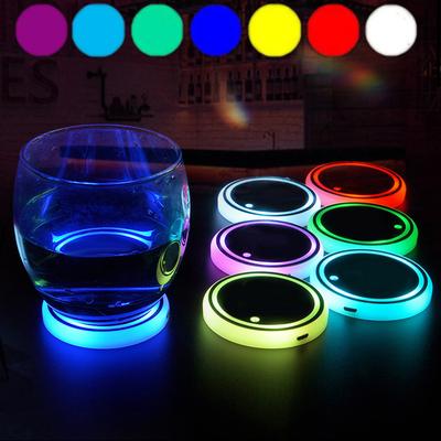 1 pièce Porte-gobelet coloré LED Lumineux Dessous de verre Solaire Chargement USB Dessous de verre antidérapant Lumière d'ambiance pour Voiture Automatiquement