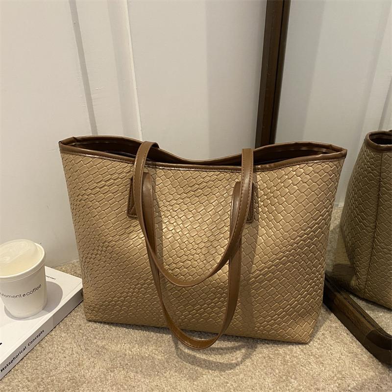 Chic And Trendy Pu Tote Bag For Women Perfect For Daily Commuting And Casual Outings