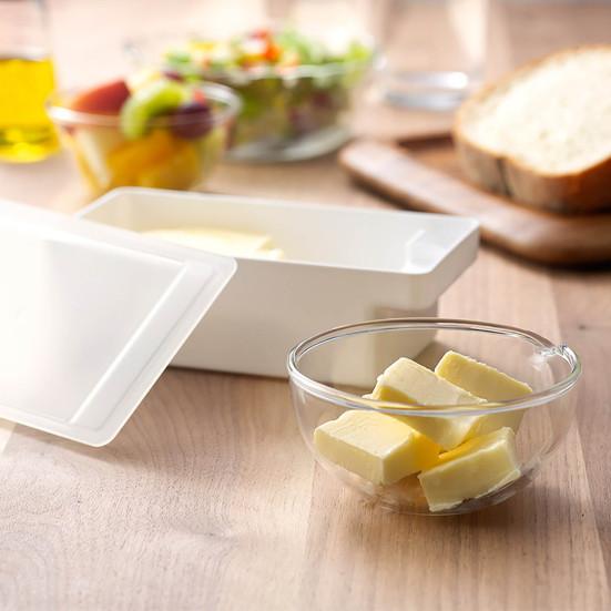 Fresh-keeping Handle Design Practical Food Grade Refrigerator Storage Cheese Cutter Dish Butter Cutting Storage Box