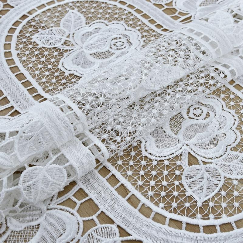 Luxury Lace Cotton Flower Embroidery Table Flag Runner Cloth Cover Tablecloth Christmas Wedding Table Decoration and Accessories