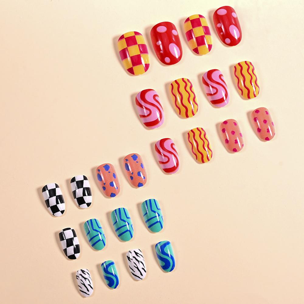 96 szt. 24*4 Krwiste Halloween Długie Migdały Sztuczne Paznokcie 3D Czarna Czerwona Pajęczyna Czaszka Przyklejane Paznokcie Pełne Pokrycie Manicure Dekoracje