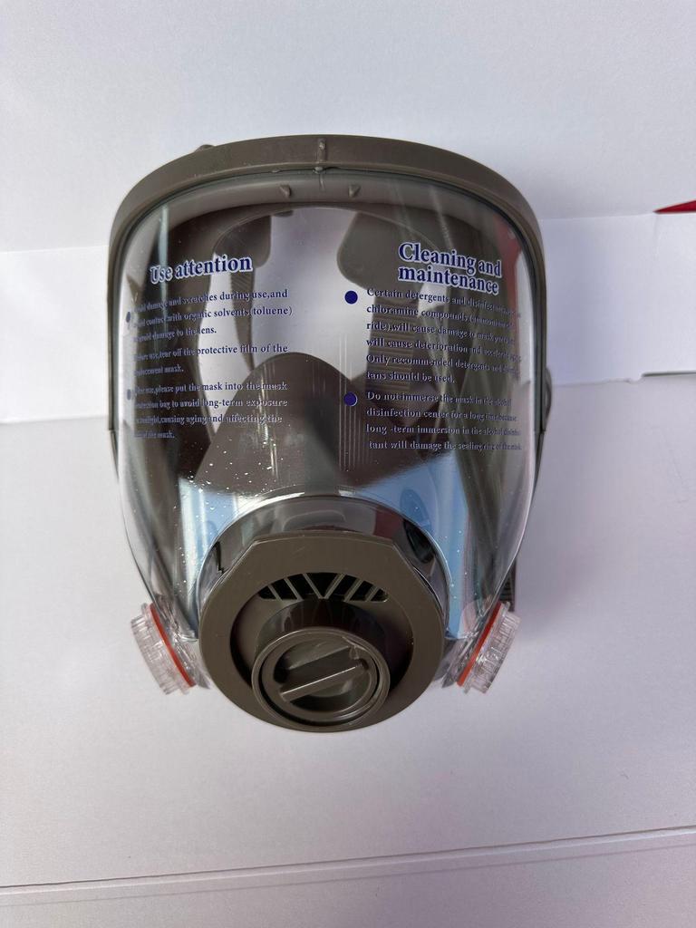 6800 Large Facepiece Gas Mask: Anti-Toxic Protection for Spray Painting, Chemical Industry, Pesticide Application, Wide Field of View Dust Defense.