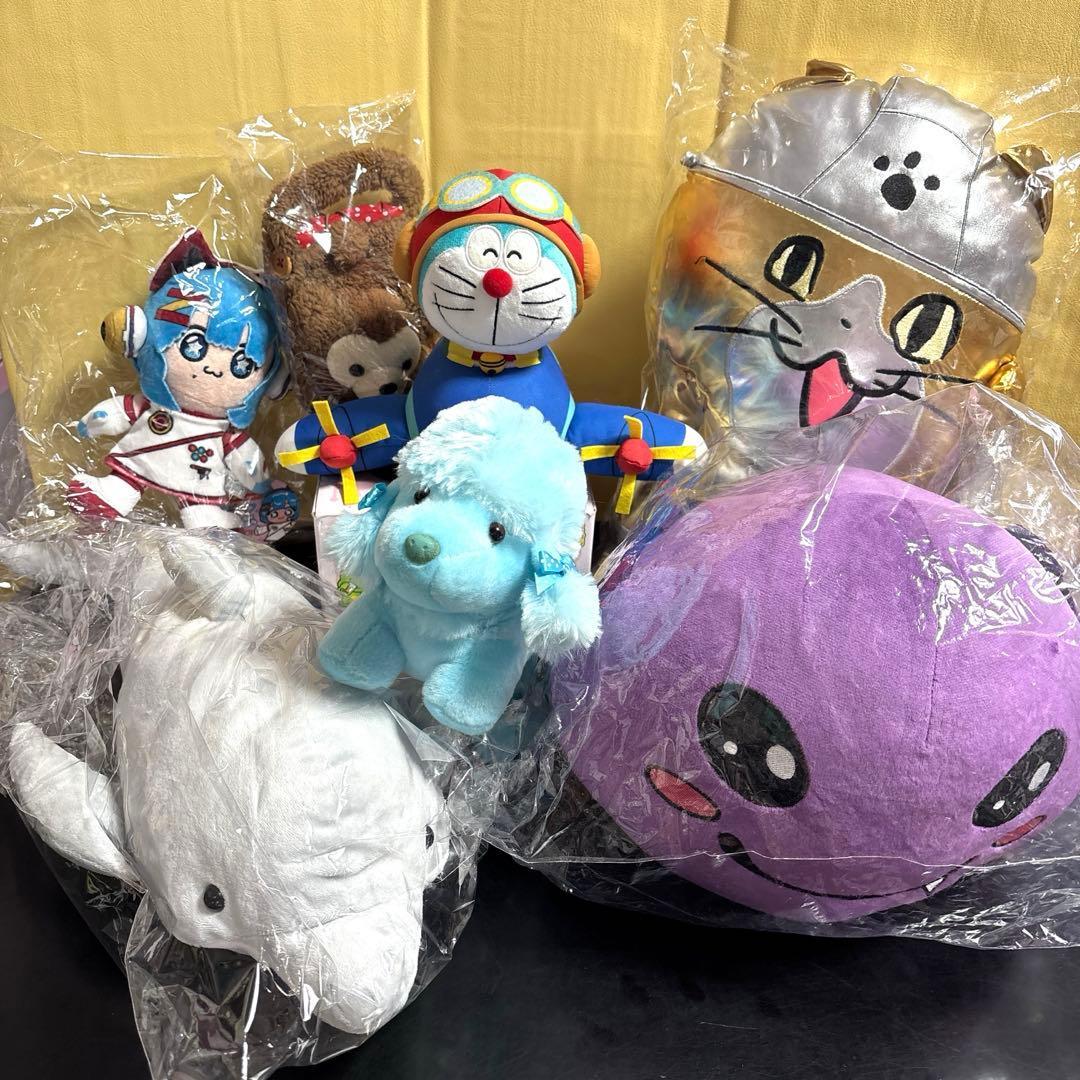 Bulk sale stuffed animals, pot, work cat, Doraemon, dolphin, pencil case, total of 8 pieces