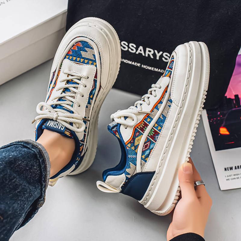 Neue Herren-Skateboardschuhe im klassischen Stil mit niedriger Spitze und dicker Sohle, bequeme Basketball-Sneakers mit weicher Sohle