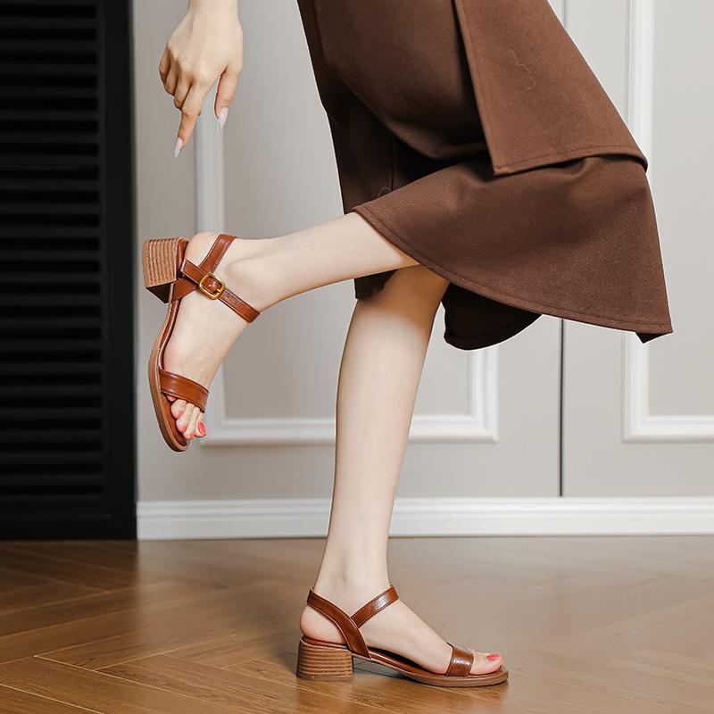 Roman open-toed thick-heeled sandals women's retro summer new one-letter French elegant holiday beach shoes