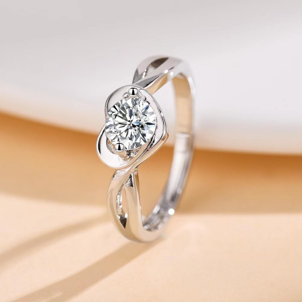 TikTok Influencer Inspired Moissanite Six-Prong Wedding Ring for Women - One Carat Jewelry