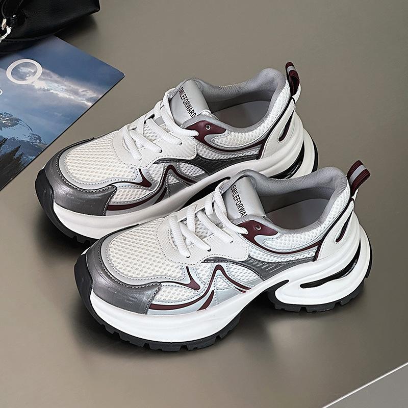 

Fashion sports women breathable autumn new street college style increases height and thinness 40