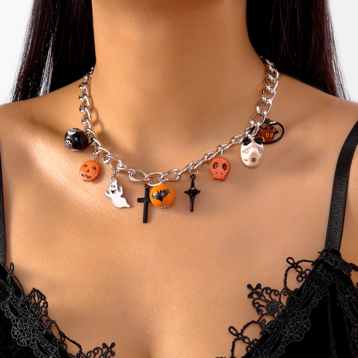 

Dark Vintage Blooddrop Tassel Crystal Multi-Layer Necklace Funny Skull Ghost Pumpkin Cross Necklace срібний