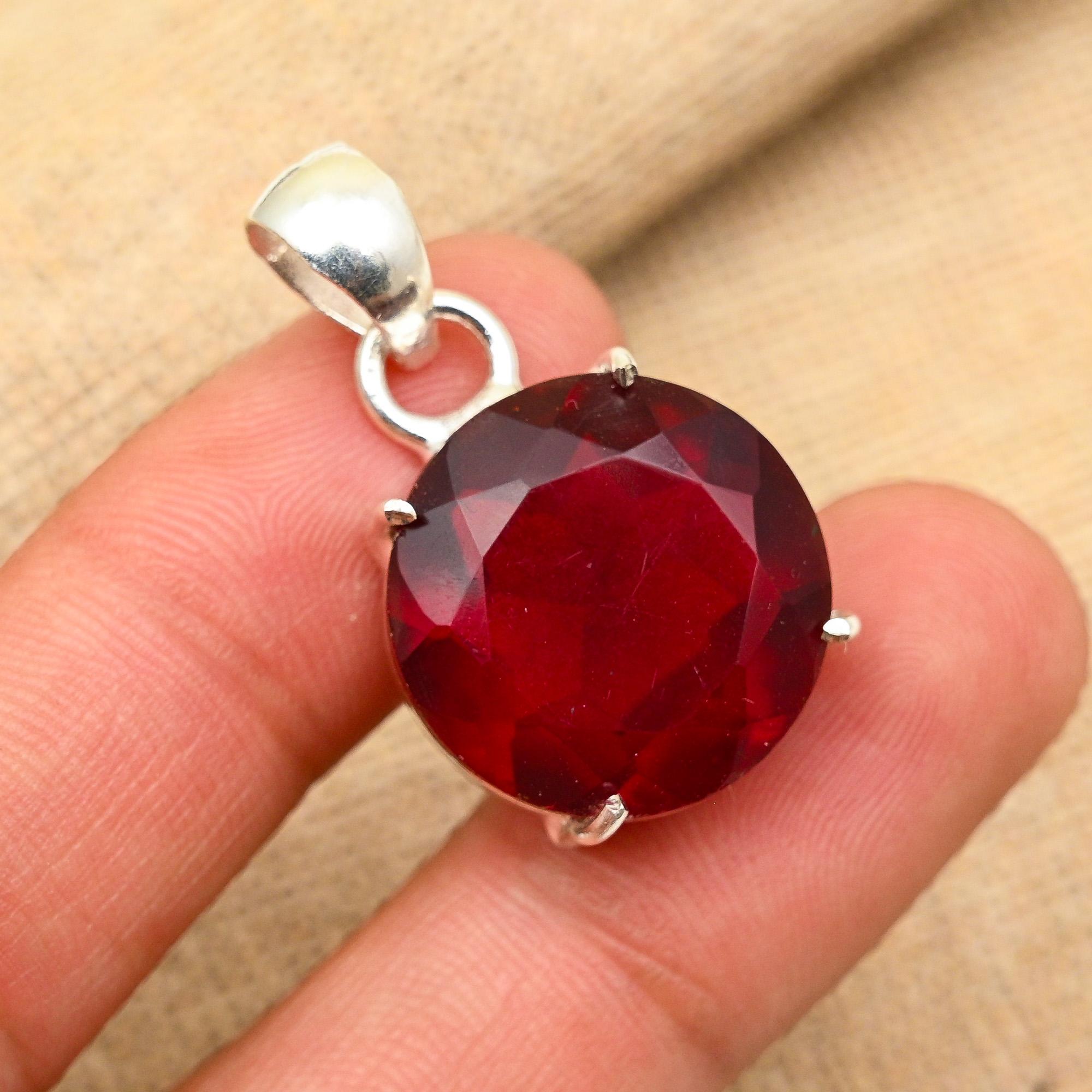 

Великолепный кулон из стерлингового серебра 925 пробы ручной работы с драгоценным камнем красного граната для нее