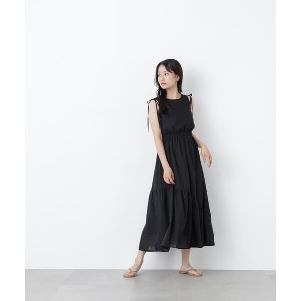Shoulder ribbon dress