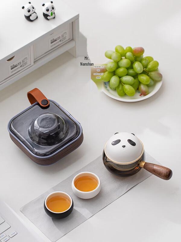 

Mr. Nanshan Panda Side Handle Travel Tea Set