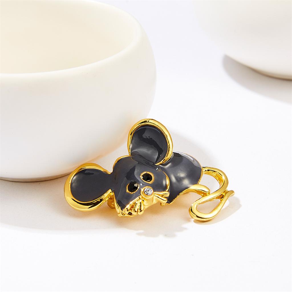 Cartoon Black White Enamel Mouse Brooches For Women Lovely Animal Lapel Pins Funny Rats Backpack Bag Badge Party Jewelry Gifts