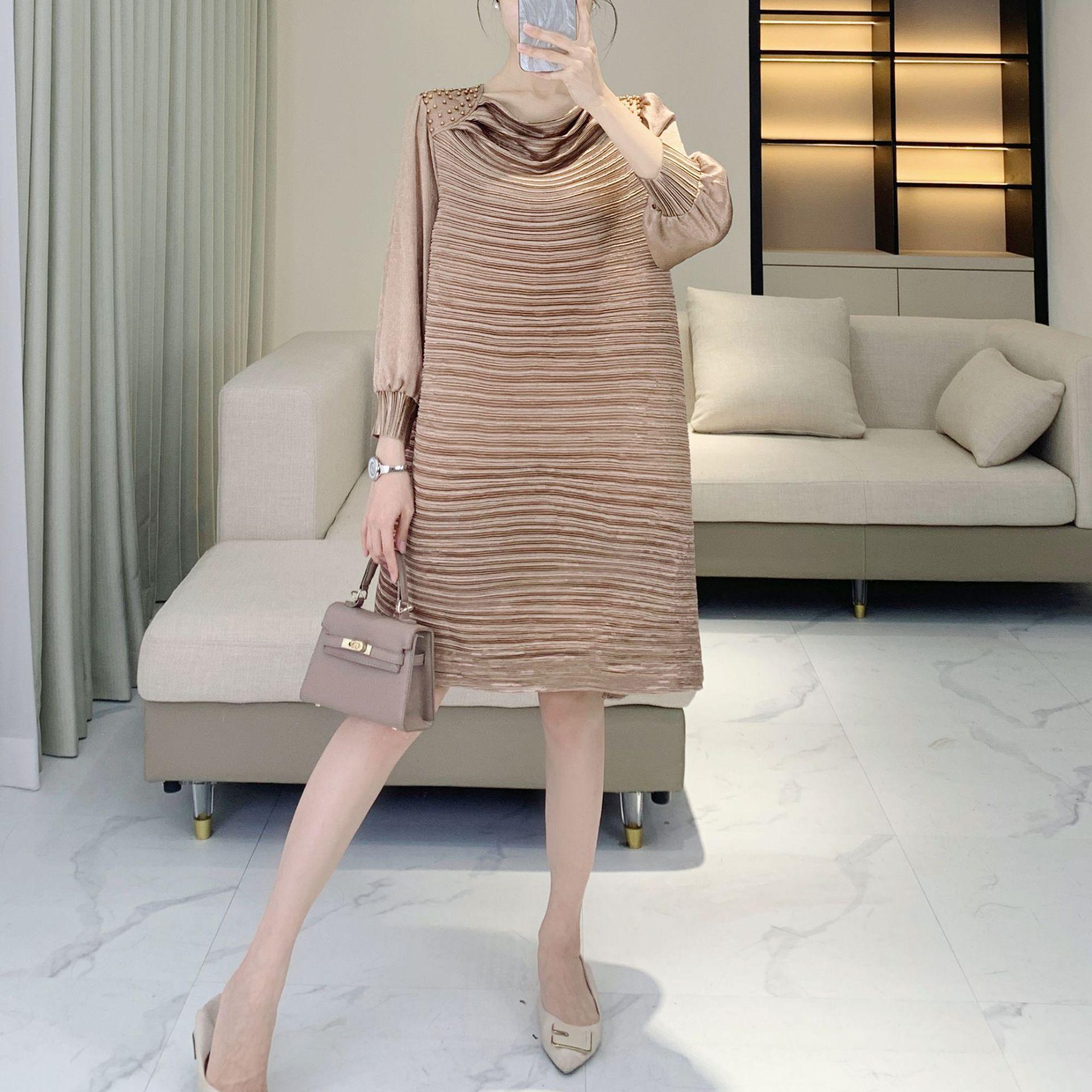 

Elegant Beaded One-Shoulder Dress - Slimming Mid-Length Miyake Style for Spring/Autumn One Size [Fits 90-150 kg]