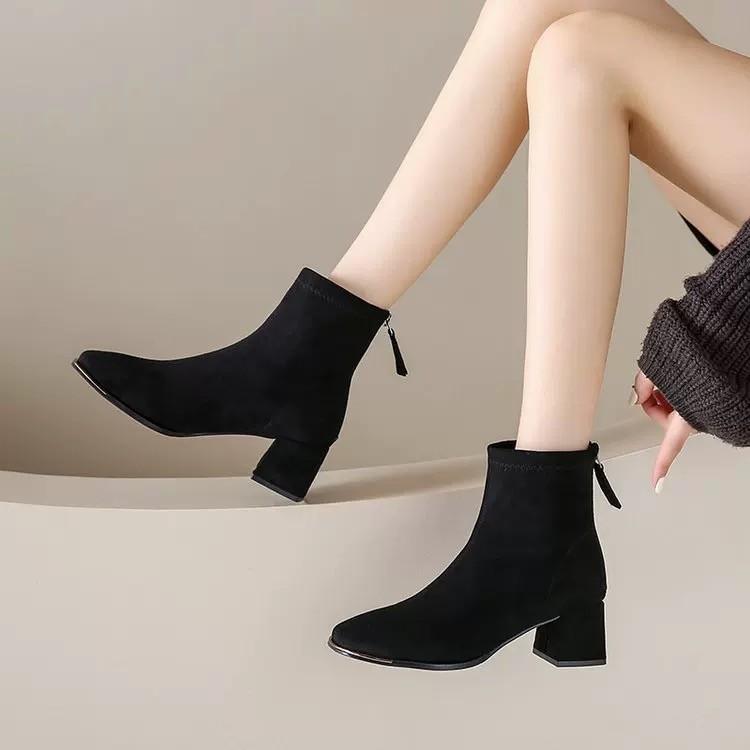 Kurze Stiefel Damen Fried Street Kleine Kurze Stiefel Skinny Stiefel Wildleder Französisch Nude Frühling und Sommer Hoher Dicker Absatz Kleiner Mann, Hoher Absatz Nude